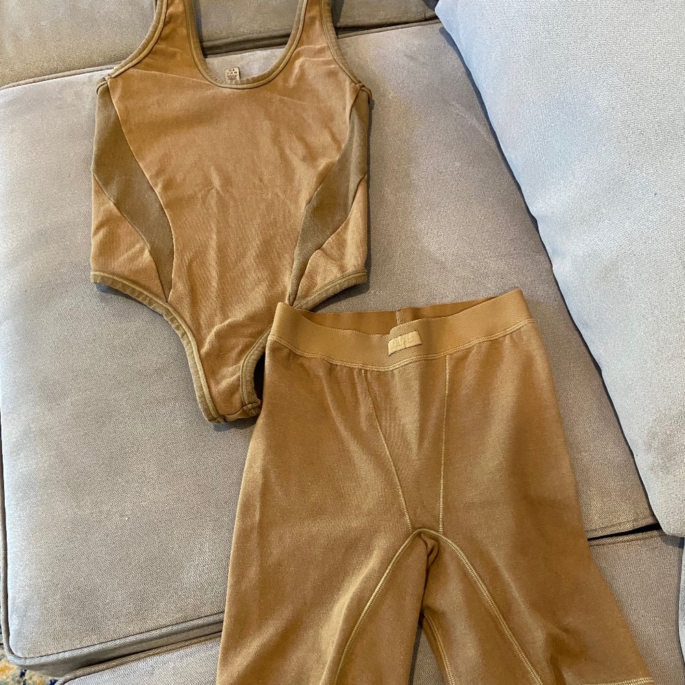 Skims body and shorts